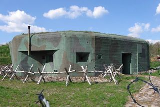 stoplusjednicka.cz/valka/proti-dvoji-hrozbe-jak-vznikala-polska-sit-bunkru-ktera-mela-zastavit-wehrmacht-i-rudou